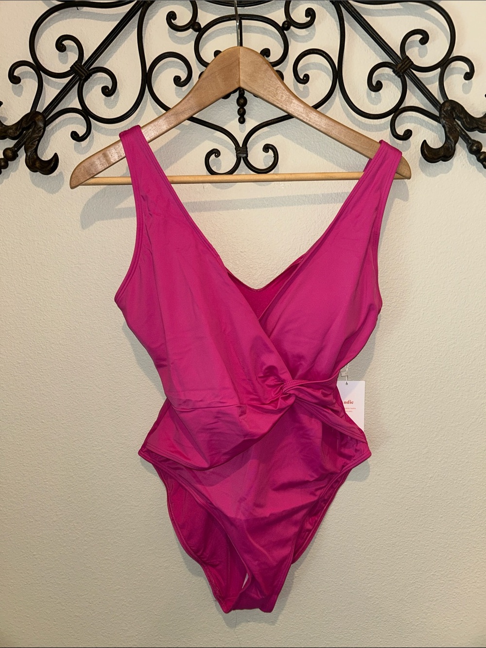 ANDIE "THE CAPRI" ONE PIECE BATHING SUIT SIZE MEDIUM PINK NWT